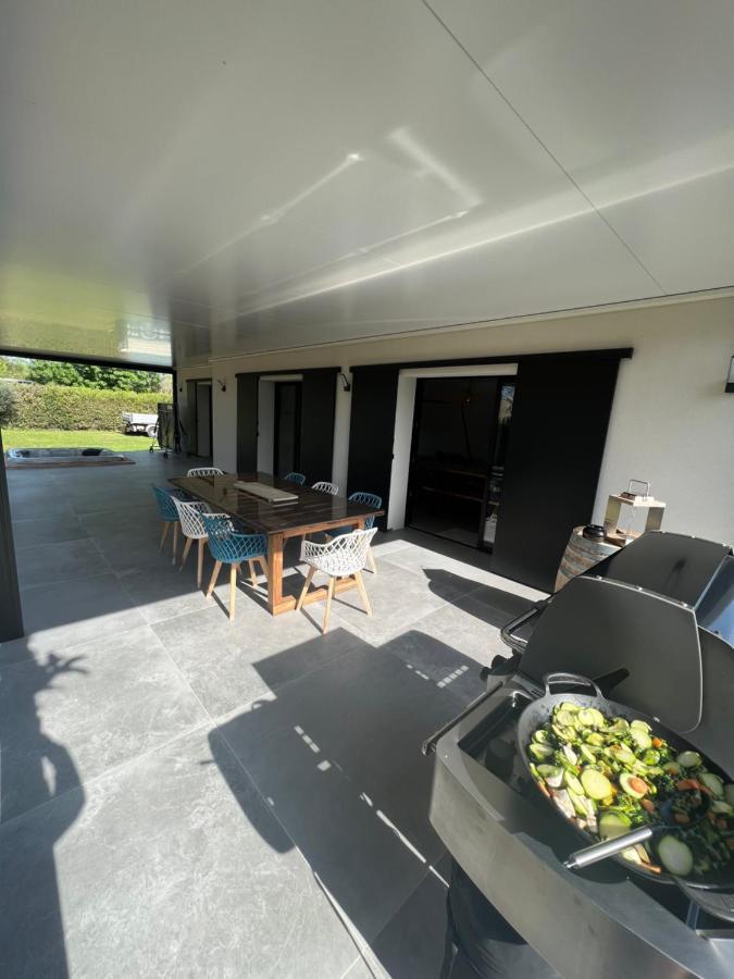 Bord De Villa
